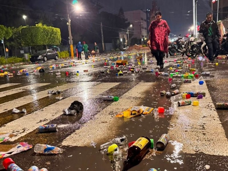 Dejan aficionados basura en la calle en Irapuato tras festejo por la Selección en el Mundial 2026
