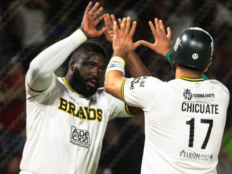 Bravos de León logra la voltereta contra Leones de Yucatán en el primero de la serie