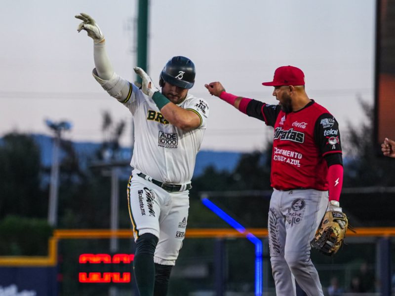 Bravos de León pierde ventaja contra Piratas de Campeche y aunque buscó empatar, la serie está empatada