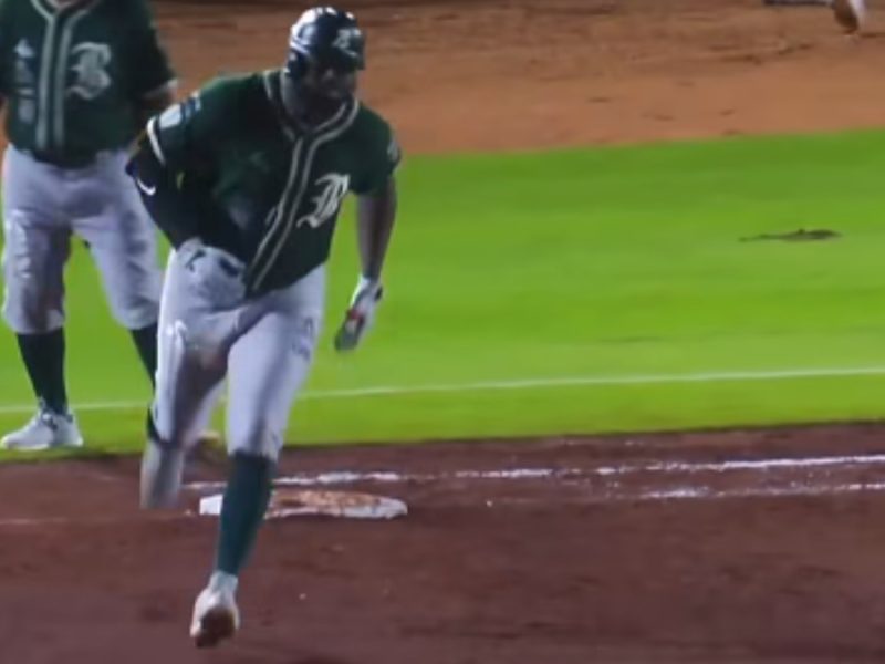 Bravos de León vence a Tigres de Quintana Roo con dos jonrones de Sandber Pimentel