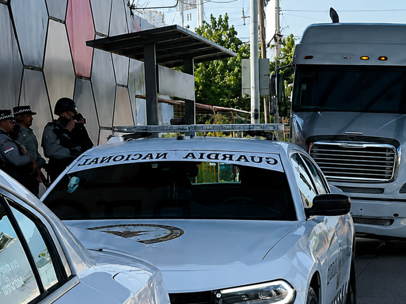 Frenan a balazos a trailero tras persecución en Irapuato; recuperan camión robado
