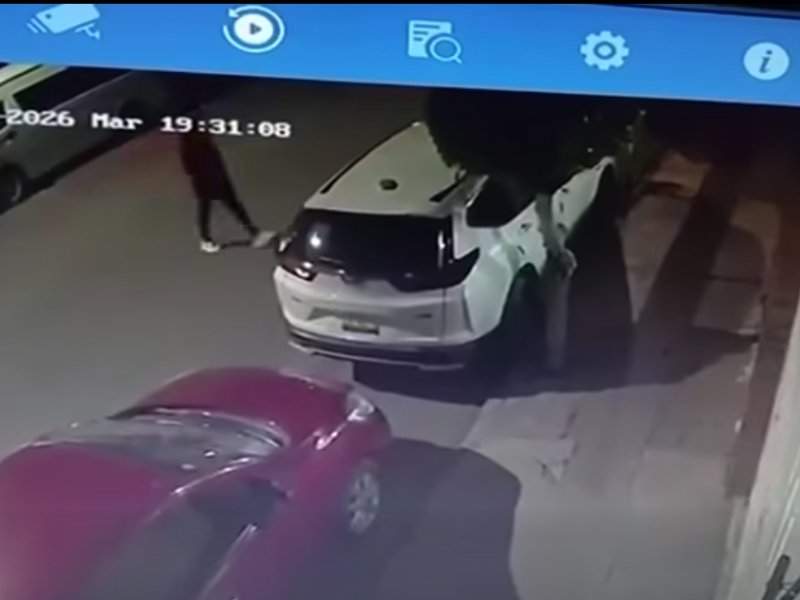 En 4 minutos roban camioneta Honda en la Álvaro Obregón de Irapuato