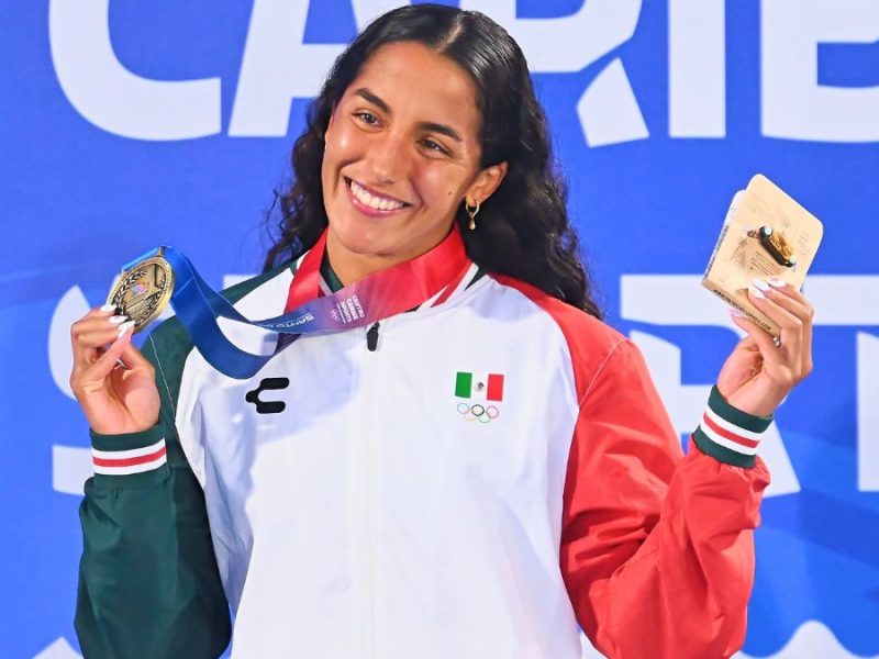 Celia Pulido brilla en Santo Domingo 2026: Doble oro en natación y a 11 centésimas del récord