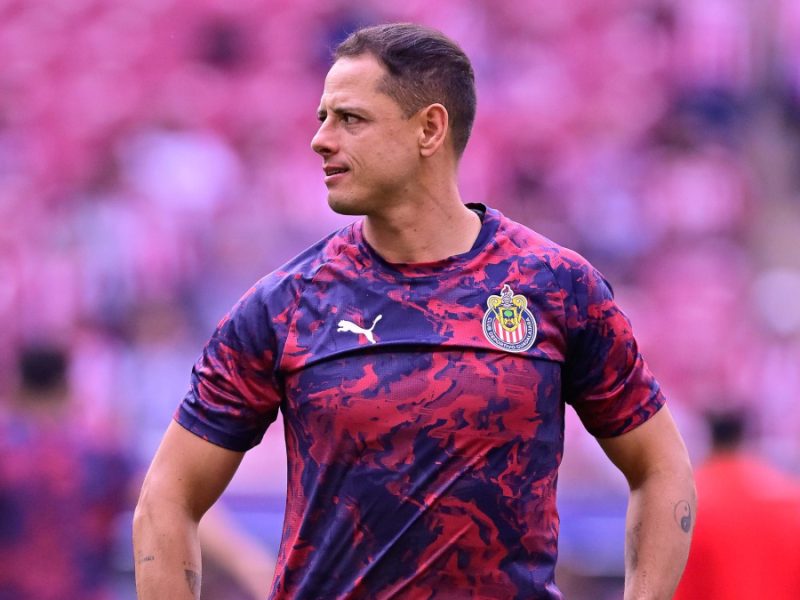 ‘Chicharito’ asegura que se malinterpretó su comentario de que finalizó “sin ganas de jugar al futbol” en Guadalajara