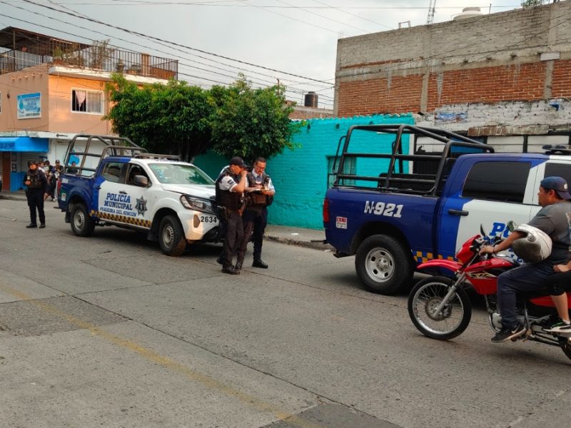 Hacían rondín de vigilancia y chocan entre patrullas en León; policía resulta lesionado