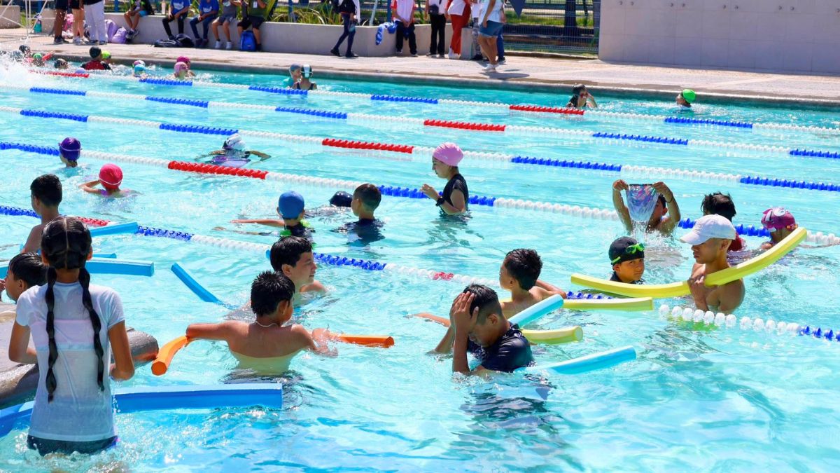 Los cursos de verano 2026 son la oportunidad perfecta para crear espacios de convivencia, deporte y competencia al aire libre.