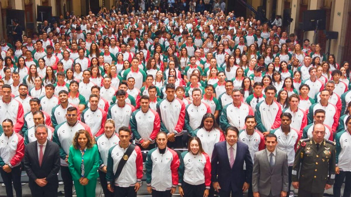 El abanderamiento de México para los Juegos Centroamericanos 2026 en Palacio Nacional. Rommel Pacheco.