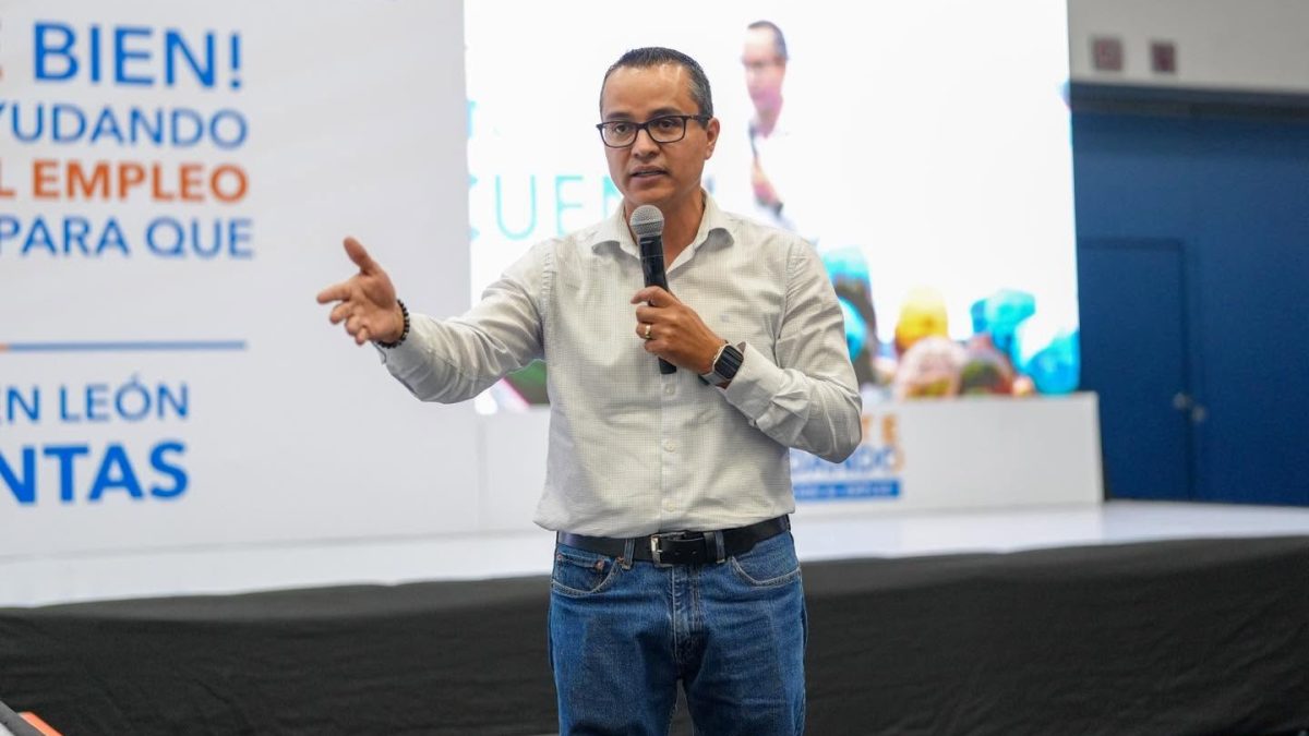 El director de Desarrollo Social de León