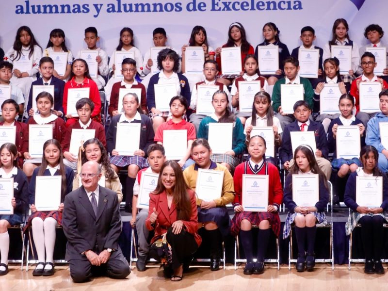 Estudiantes de excelencia 3
