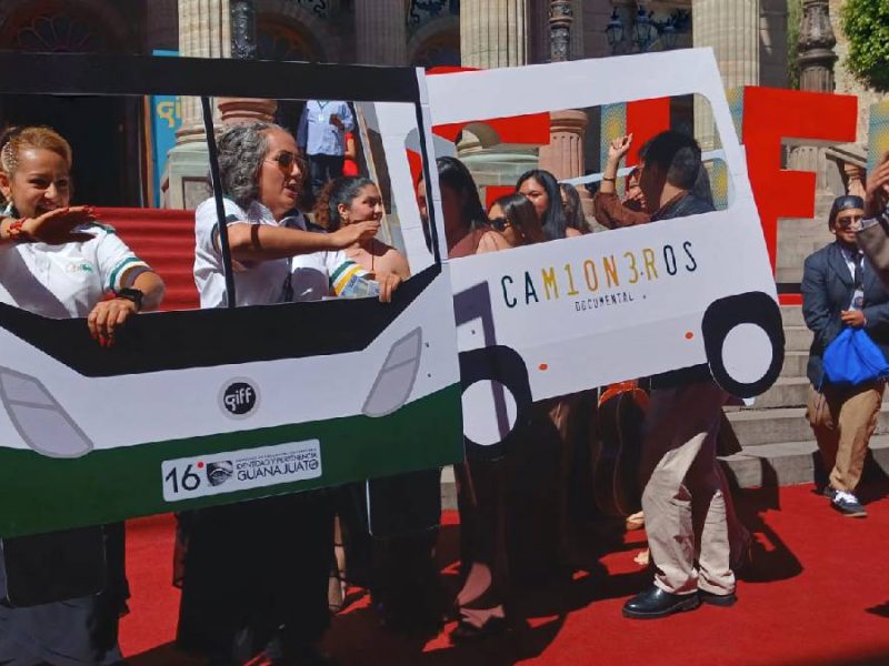 Entre aplausos y figuras virales, el GIFF inaugura el XVI Concurso de Identidad y Pertenencia