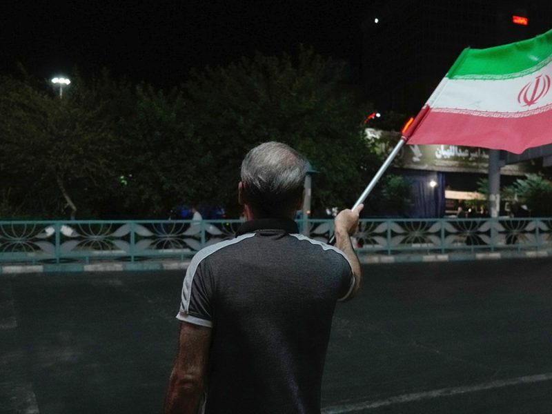 Vuelve EU a contraatacar a Irán tras incendio a un buque portacontenedores