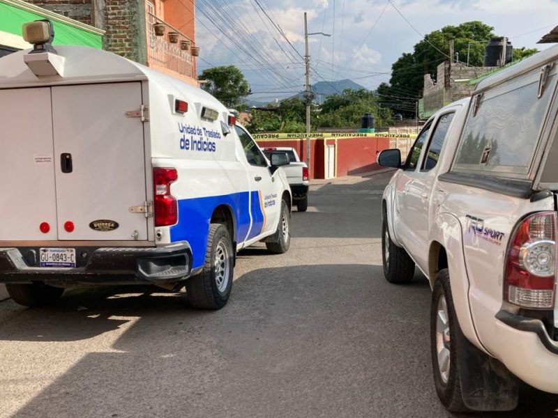 Sacan de su casa con engaños a dos hermanos y los asesinan en Valle de Santiago