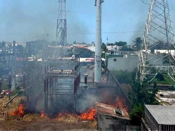 Explota planta de CFE en Veracruz; mega apagón deja sin luz a miles bajo intenso calor
