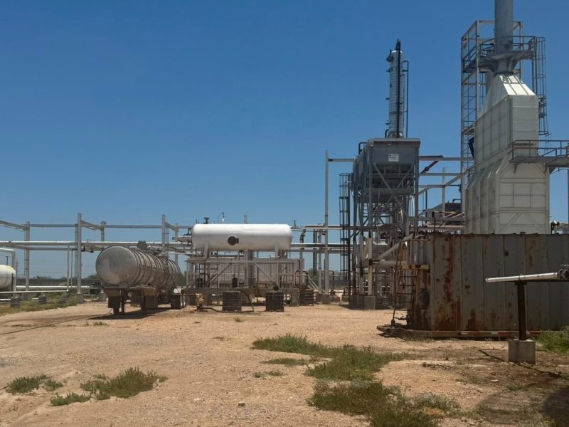 ¿Refinerías clandestinas? Sheinbaum las llama “centros de procesamiento”