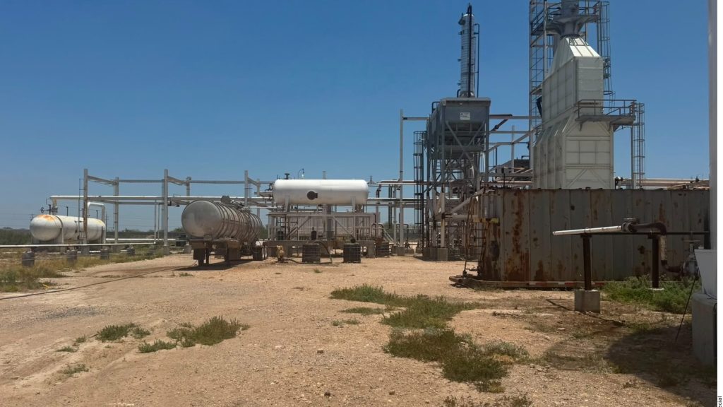 Ejército asegura refinería clandestina en Reynosa