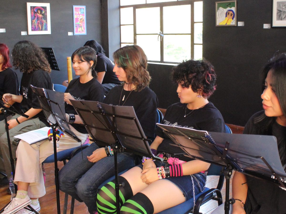 Fantasmas en la Casa: Una lectura dramatizada hecha por adolescentes