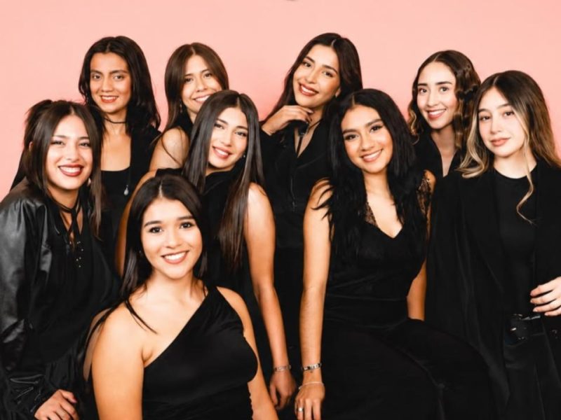 Alumnas de la UDL preparan pasarelas con diseños de reptiles y canibalismo