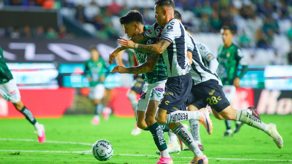 León recibió al Atlas en el Nou Camp. MexSport.