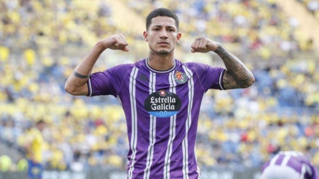 Marcos André Club León Real Valladolid