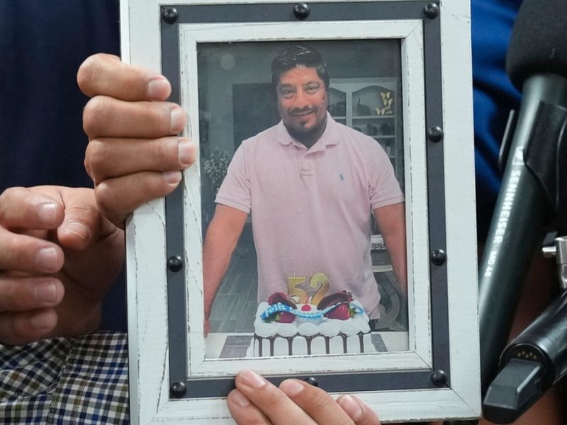 ‘No merecía morir’ Hijo de mexicano asesinado por ICE; exigen investigación independiente