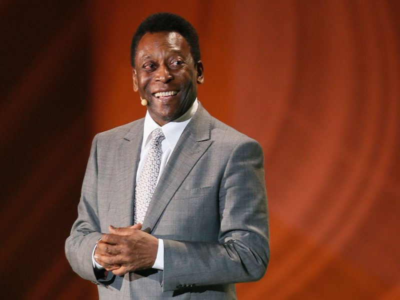 Subastan jersey de Pelé, que usó en la final de Suecia 58, en casi 5 millones de dólares