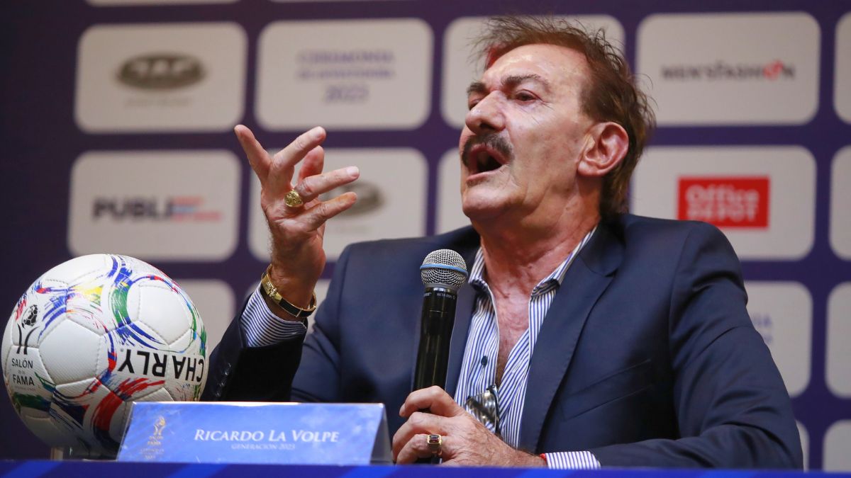 Ricardo La Volpe fue criticado por sus comentarios. MexSport.