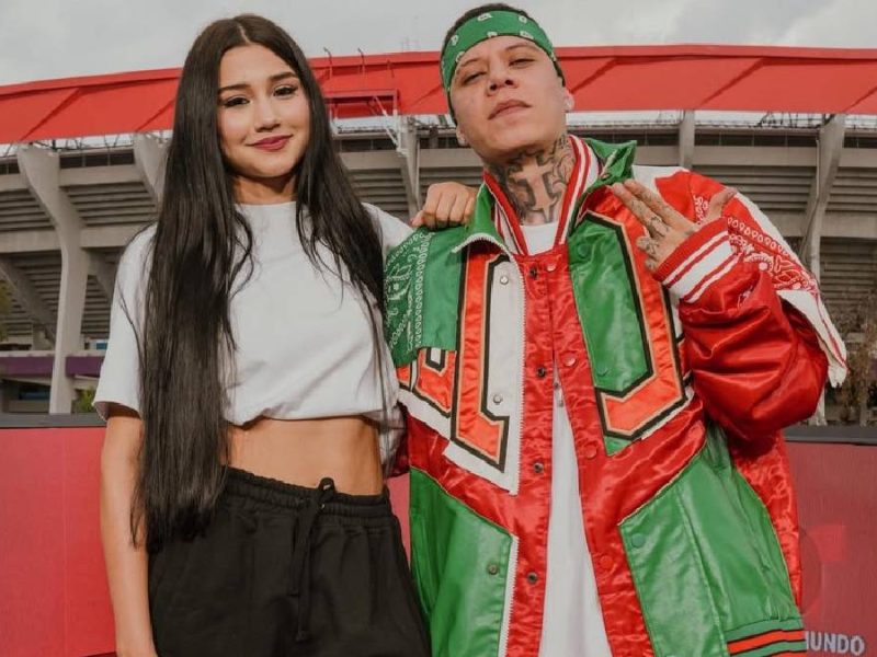 Mientras Santa Fe Klan se alista para el BélicoFest en Los Ángeles, su novia presume sesión de fotos