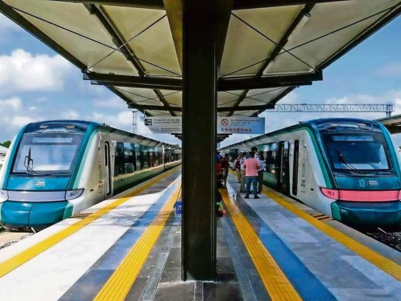 Viaje de pesadilla en el Tren Maya al quedarse varados por más de 5 horas rumbo a Cancún