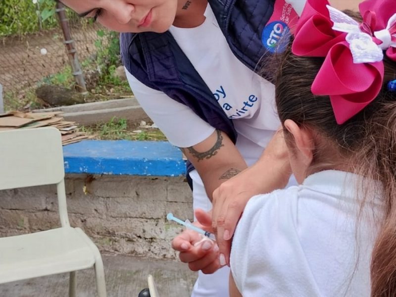 Vacunan a niños sin consentimiento en primaria de León; PRODHEG emite sanción