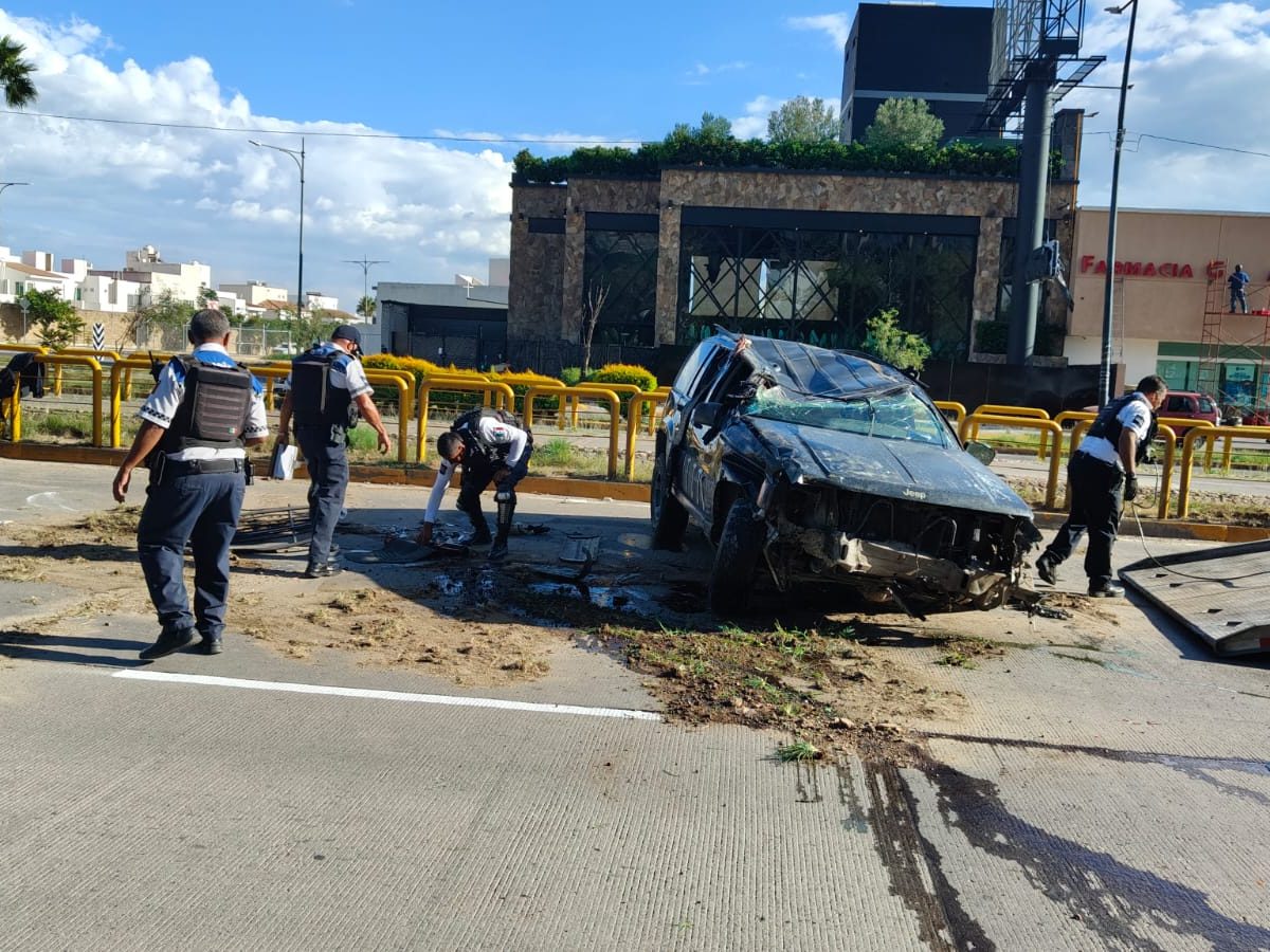Volcadura en Punta del Este deja seis heridos en León; entre ellos hay un bebé