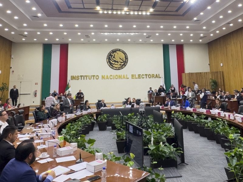 Especialistas exigen a autoridades electorales frenar actos anticipados de campaña rumbo a 2027