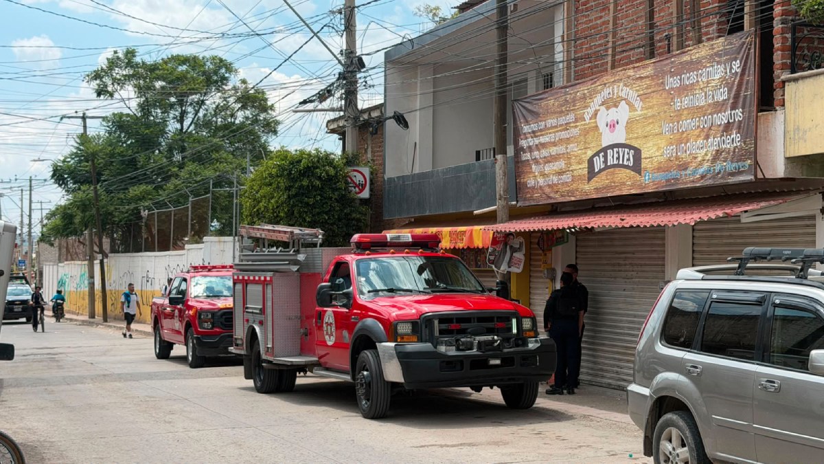 albañil se electrocuta