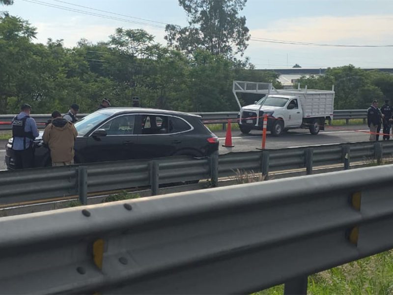 Balacera en la autopista Apaseo-Celaya: Policías frustran robo a transportista