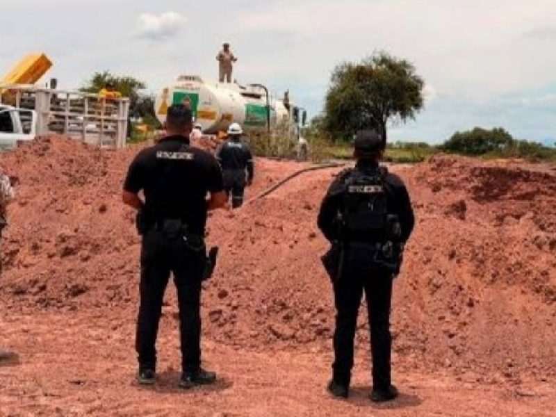Golpe al huachicol: Aseguran 120 mil litros de combustible en Apaseo el Alto