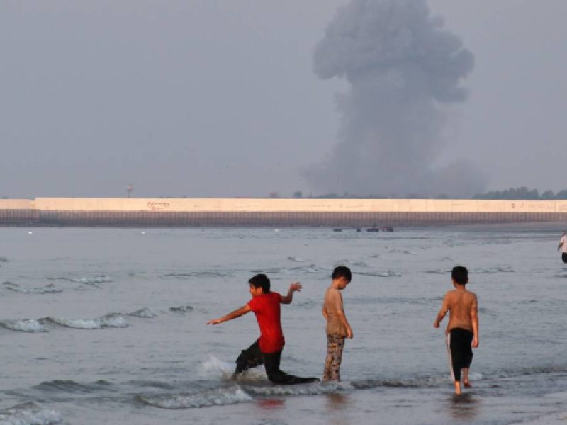 Guerra se extiende: Irán ataca con misiles a Baréin y Kuwait tras bombardeos de EU