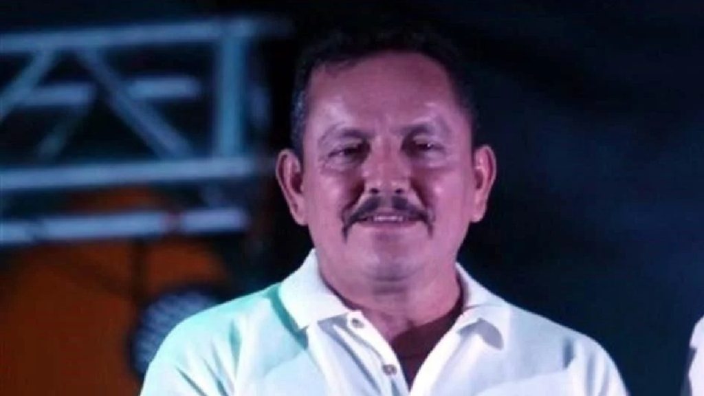 cargos hijo sobrino Abuelo