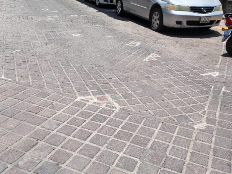 Critican ciudadanos ‘parches’ en arreglo de calle del Centro Histórico de Moroleón