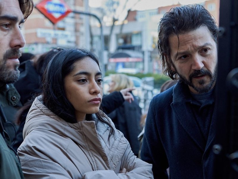 Diego Luna llega al Festival de San Sebastián con ‘Cenizas en la boca’
