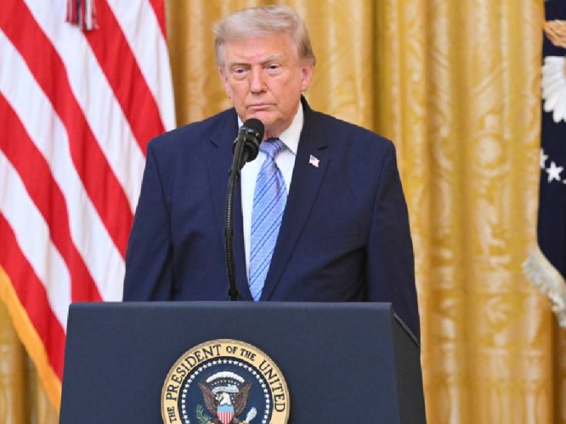 Cadenas de TV cortan discurso de Trump tras revivir teorías de fraude electoral en EU
