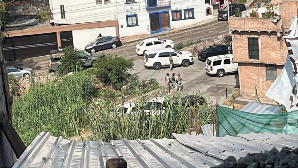 Fuga en Guanajuato: Detenido escapa del Ministerio Público y desata intensa persecución