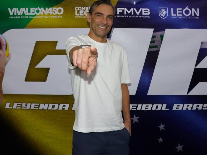 Giba, leyenda del voleibol de Brasil inspira a jóvenes en el Festival Nacional Infantil y Juvenil en León 