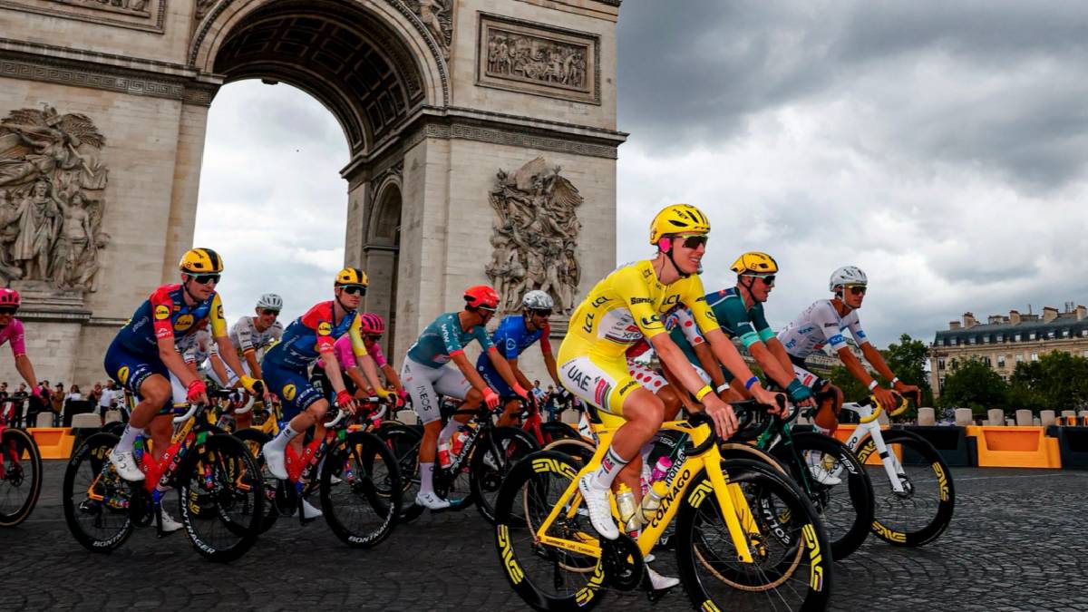 Isaac del Toro hace historia y conquista el podio del Tour de Francia 2026 en su debut - Foto: UAE Team Emirates.