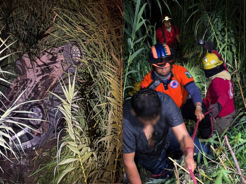 Joven vuelca en camioneta al río Guanajuato y se salva de morir