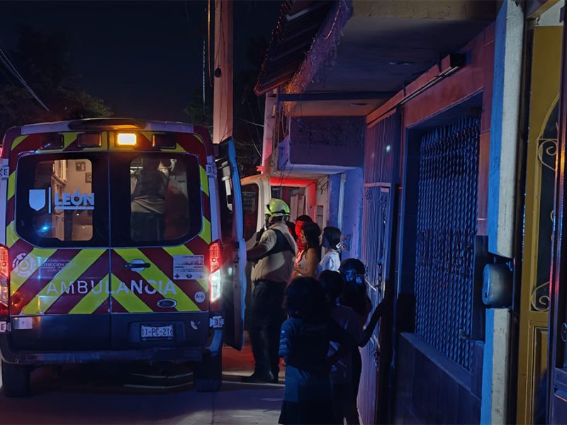 León: Reportaban balazos y hallan a joven apuñalada en asalto en la colonia 10 de Mayo
