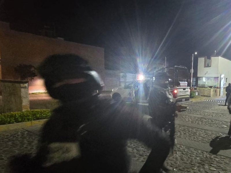 Reportan delicados a un hombre y una mujer tras ser baleados en Arboledas de Salamanca