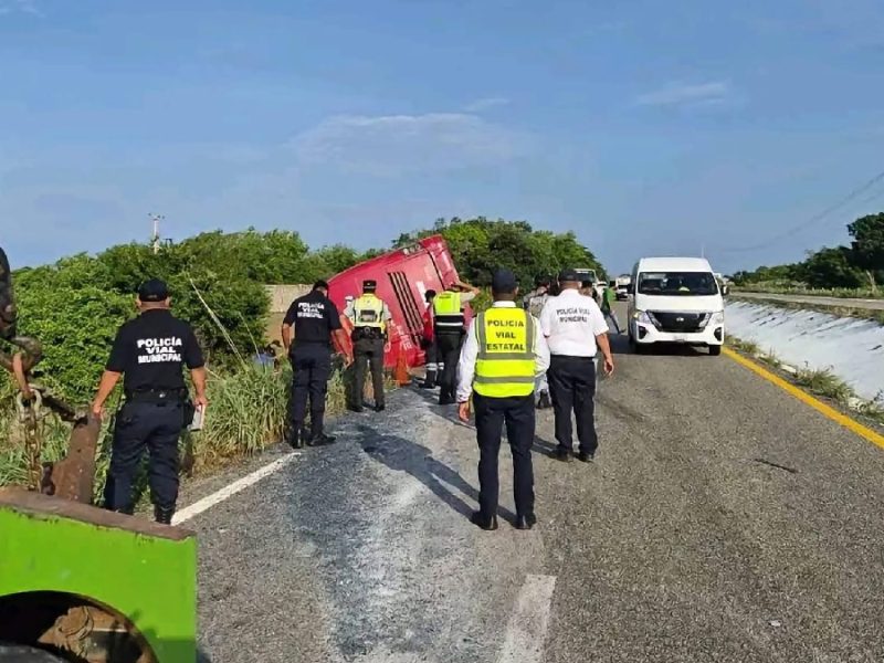 Apoyarán a víctimas de volcadura en Oaxaca; traen de vuelta a sanmiguelenses