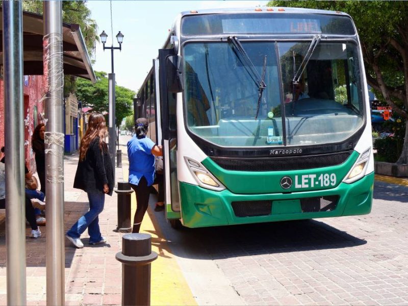 Se desploman usuarios del transporte en León; concesionarios presionan por tarifa alta