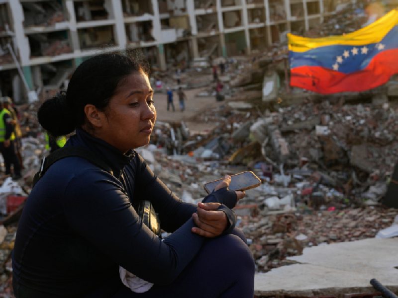 Cifra de muertos sube a 4,561 tras hallar más cuerpos en escombros