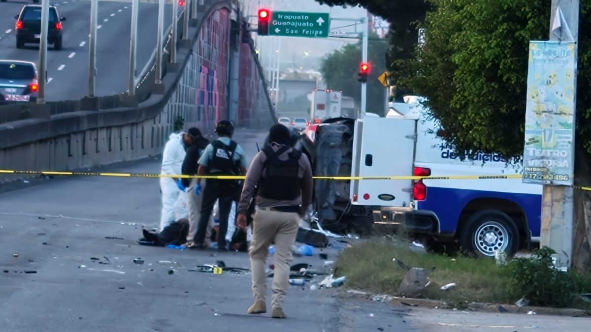 Muere "El Chilango" tras aparatosa volcadura en la carretera León-Silao