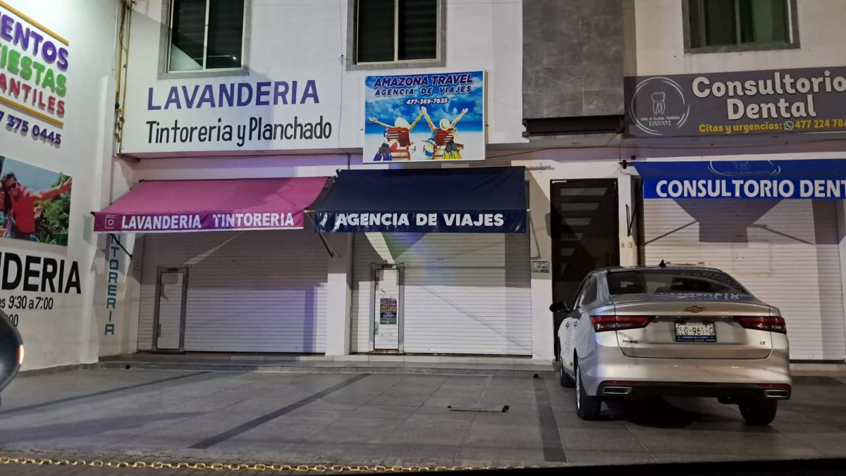 La agencia de viajes en León permanece cerrada